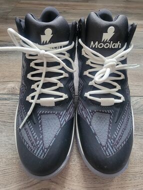 Moolah NWT Basketball Shoes Women